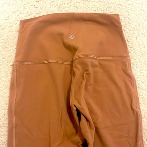 LULULEMON ALIGN HIGH-RISE PANT 25"
Dusty Clay